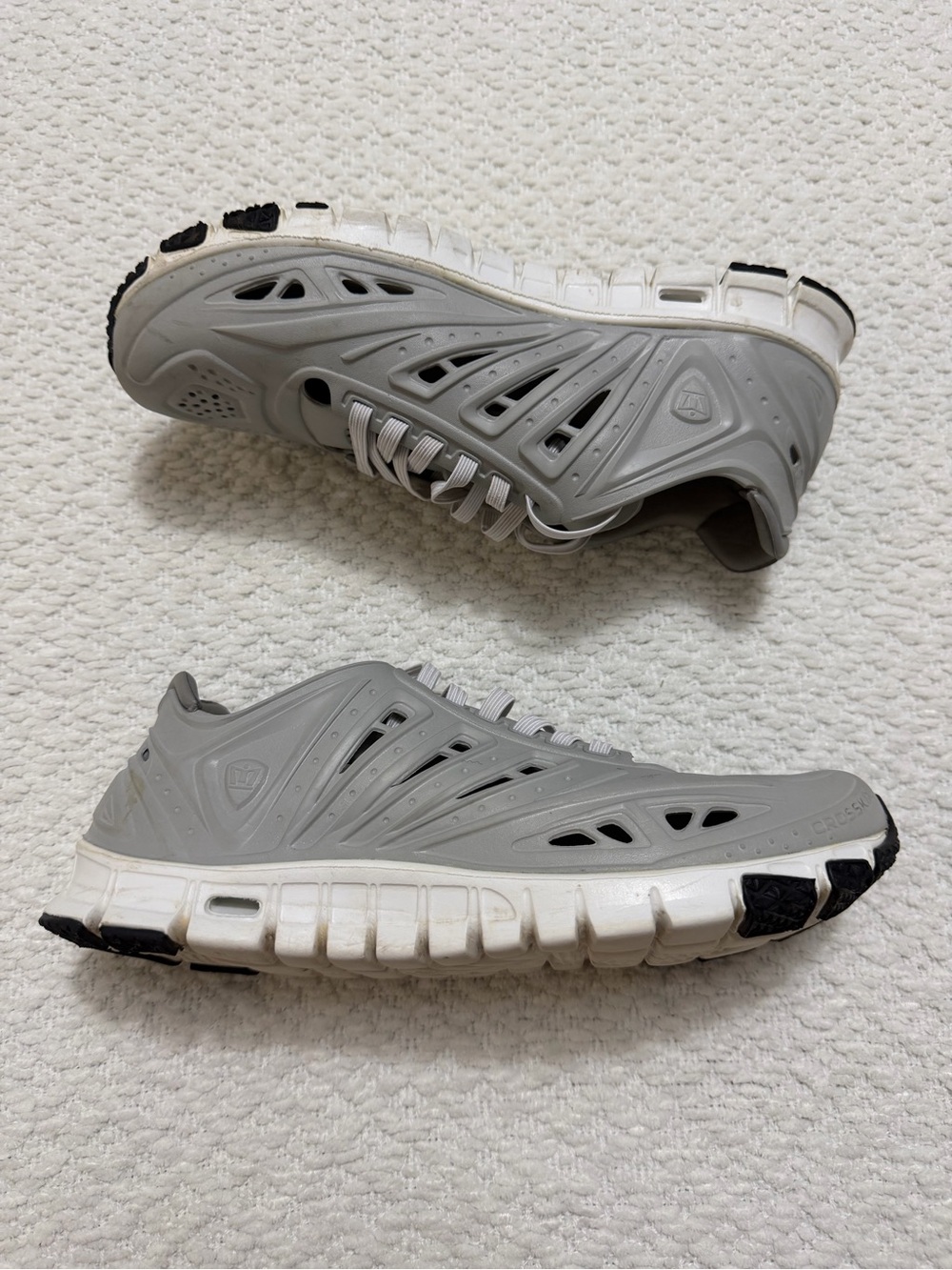 Crosskix APX Closed Toe Lace Up Water Shoes for Men’s Size 10